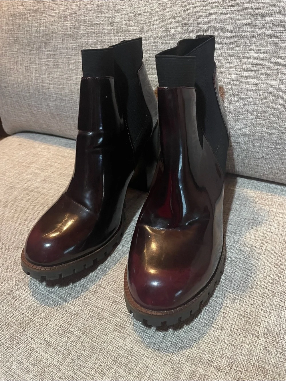 Steve Madden Oxblood Patent Leather Chelsea Ankle Boots Block Heel Women’s SZ 10